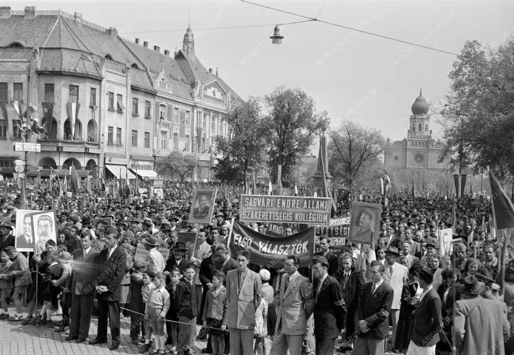 Belpolitika - Választási kampány - Nagygyűlés Kecskeméten