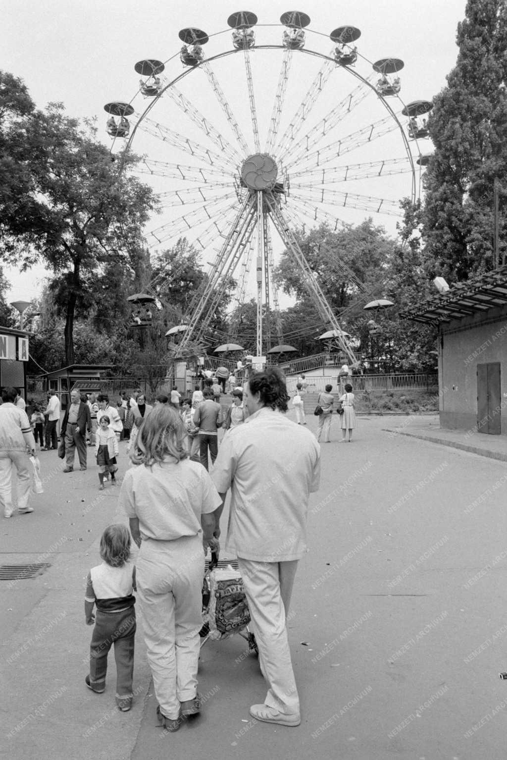 Életkép - Szabadidő - Vidámpark