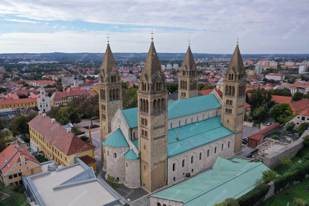 Városkép - Pécs - Dóm