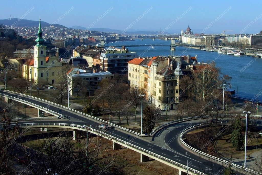 Budapest - A Döbrentei téri felüljáró