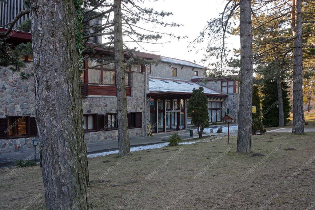 Épület - Dobogókő - A Walden Hotel bejárata