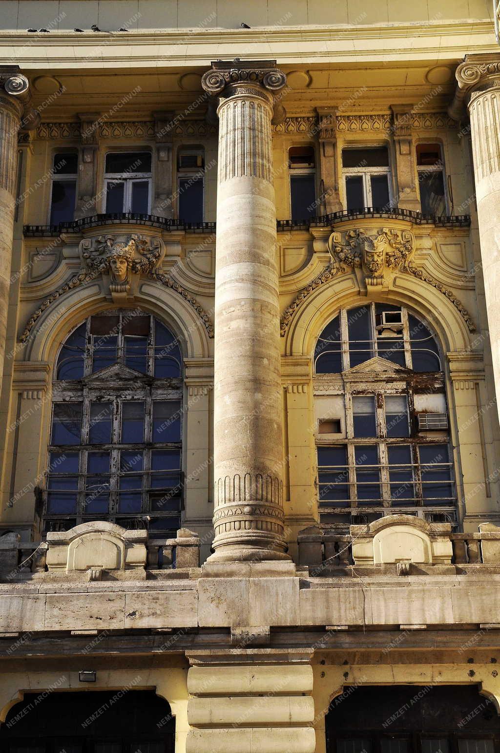 Műemlékvédelem - Budapest - Felújításra vár az egykori Tőzsde palota