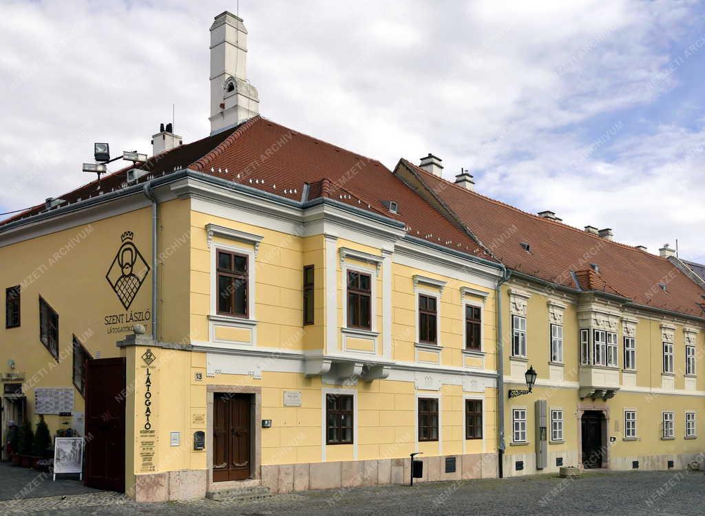 Városkép - Győr - Szent László Látogatóközpont