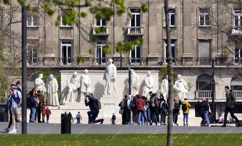 Városkép - Budapest - A Kossuth-emlékmű 