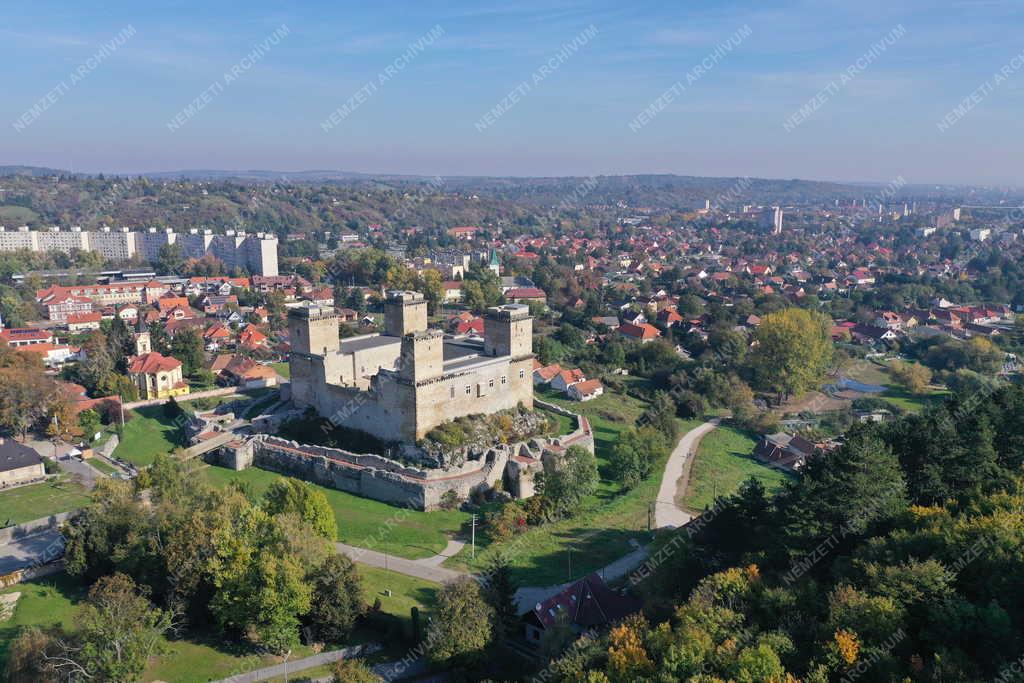 Városkép - Miskolc - A diósgyőri vár