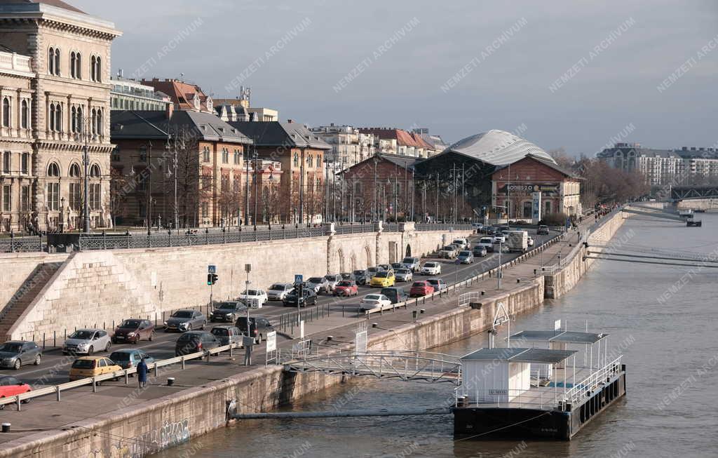 Városkép - Budapest - Salkaházi Sára rakpart