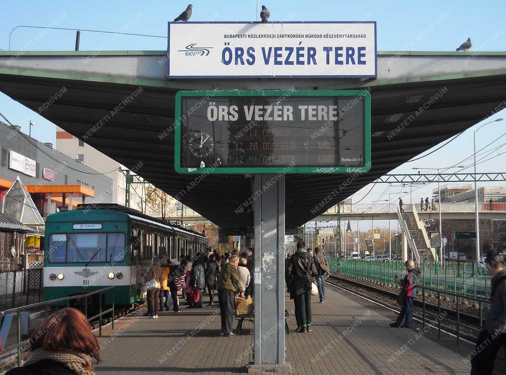 Városkép - Közlekedés - A gödöllői HÉV végállomása