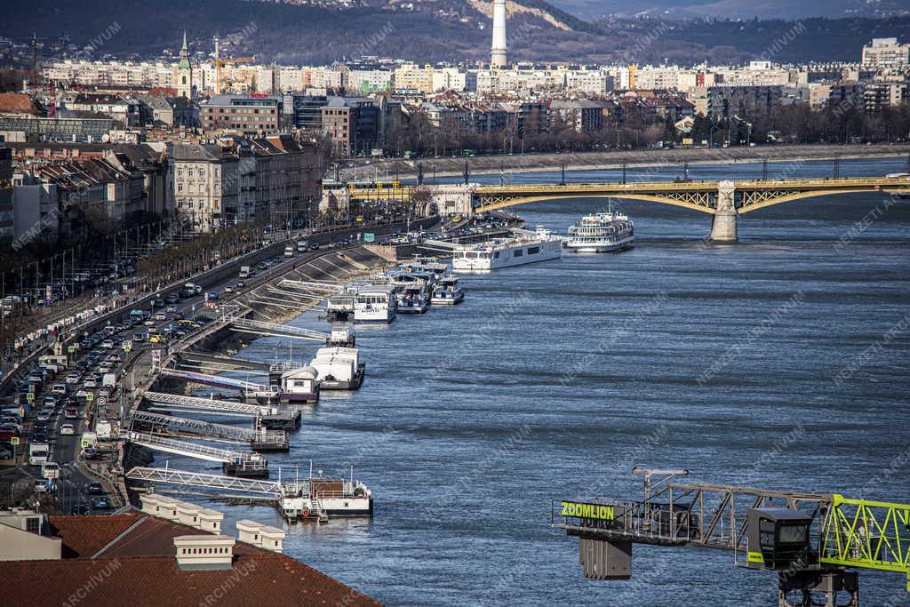 Városkép - Budapest - Kilátás a Budai Vár teraszáról