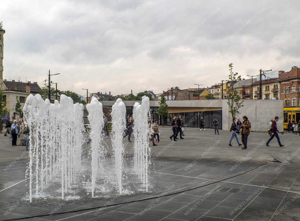 Városkép - Budapest - A felújított Széll Kálmán tér