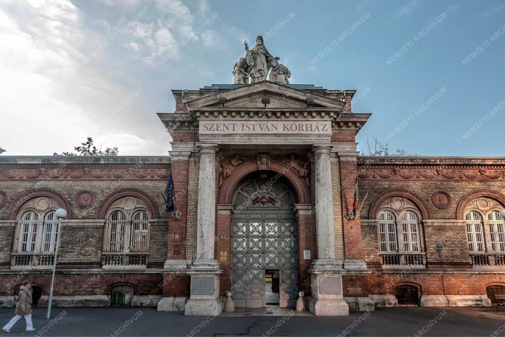 Egészségügy - Budapest - A Szent István Kórház bejárata