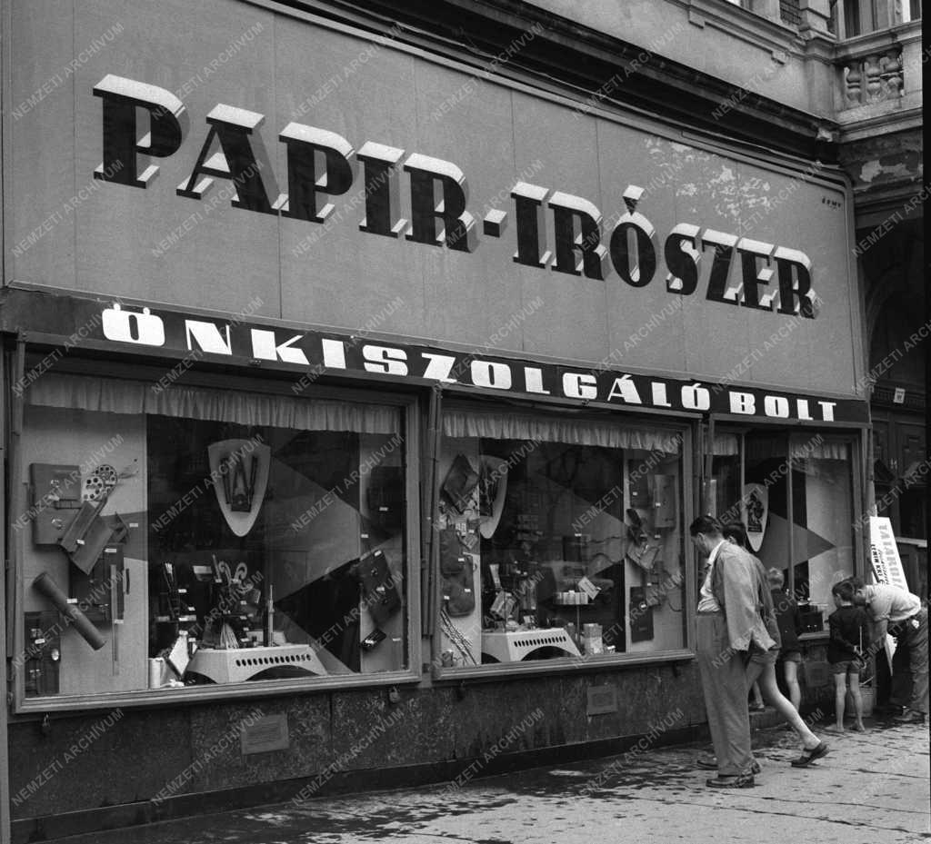 Kereskedelem - Papír és Írószer Önkiszolgáló Bolt