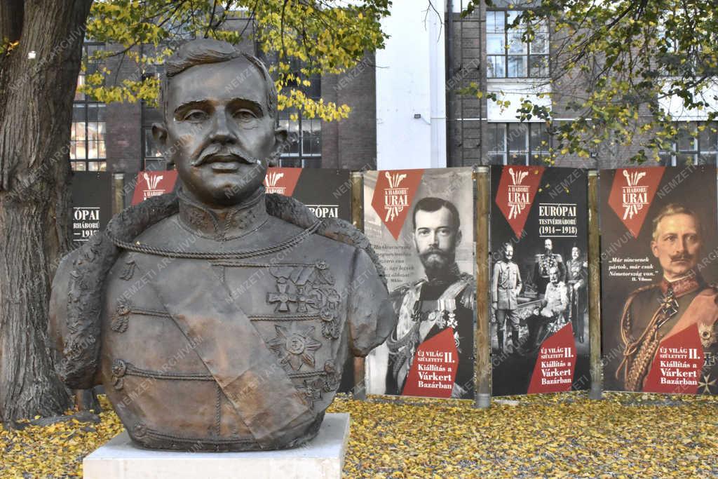 Köztéri szobor - Budapest - IV. Károly magyar király 