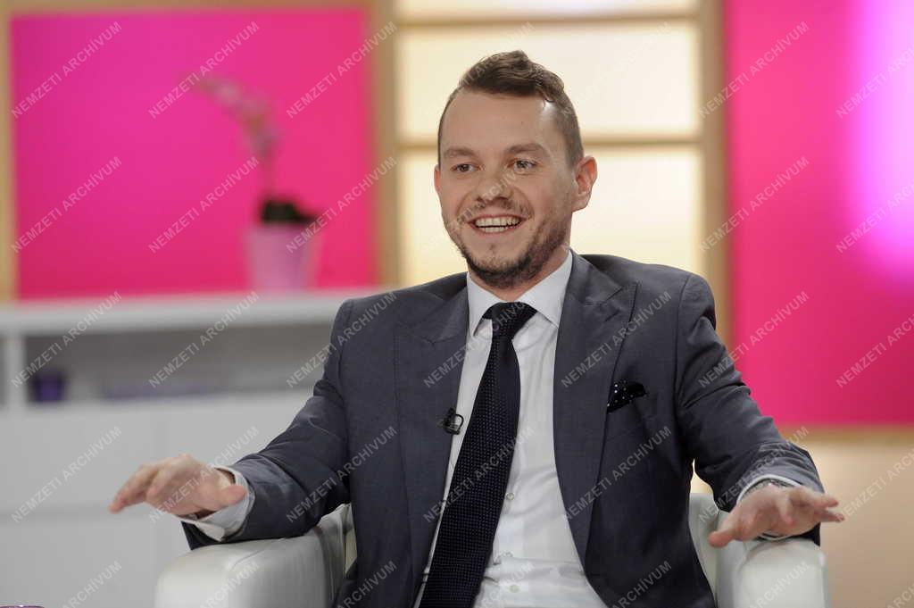 Televízió - Ridikül című női beszélgetős műsor