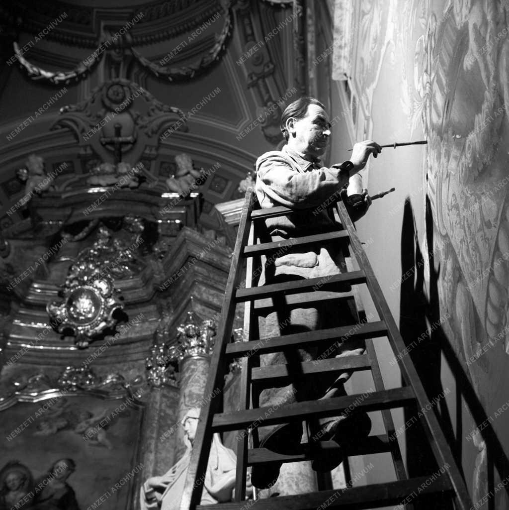 Kultúra - Restaurálják a fővárosi templomokat