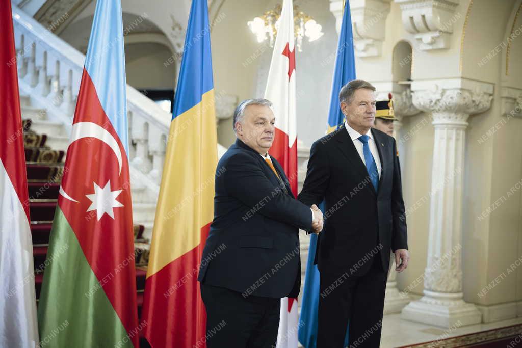 Orbán Viktor Bukarestben