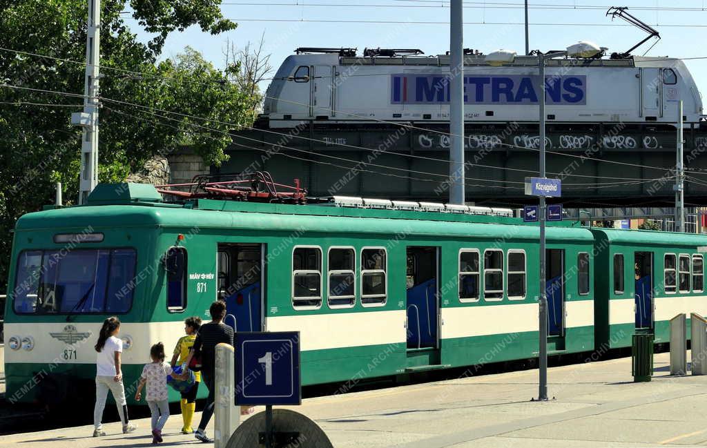 Közlekedés - Budapest - HÉV végállomás a Közvágóhídnál