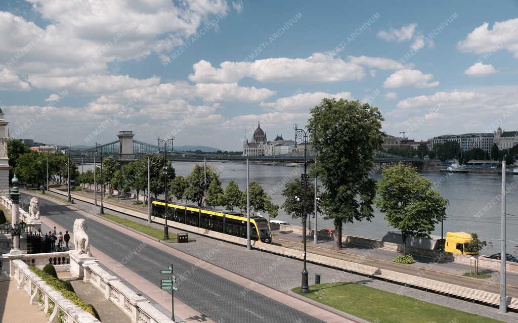 Városkép - Budapest - Kilátás a Várkert Bazárból