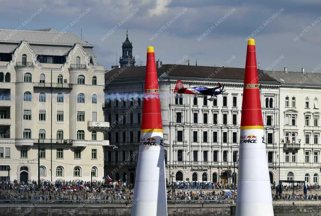 Sport - Budapest - Red Bull Air Race 