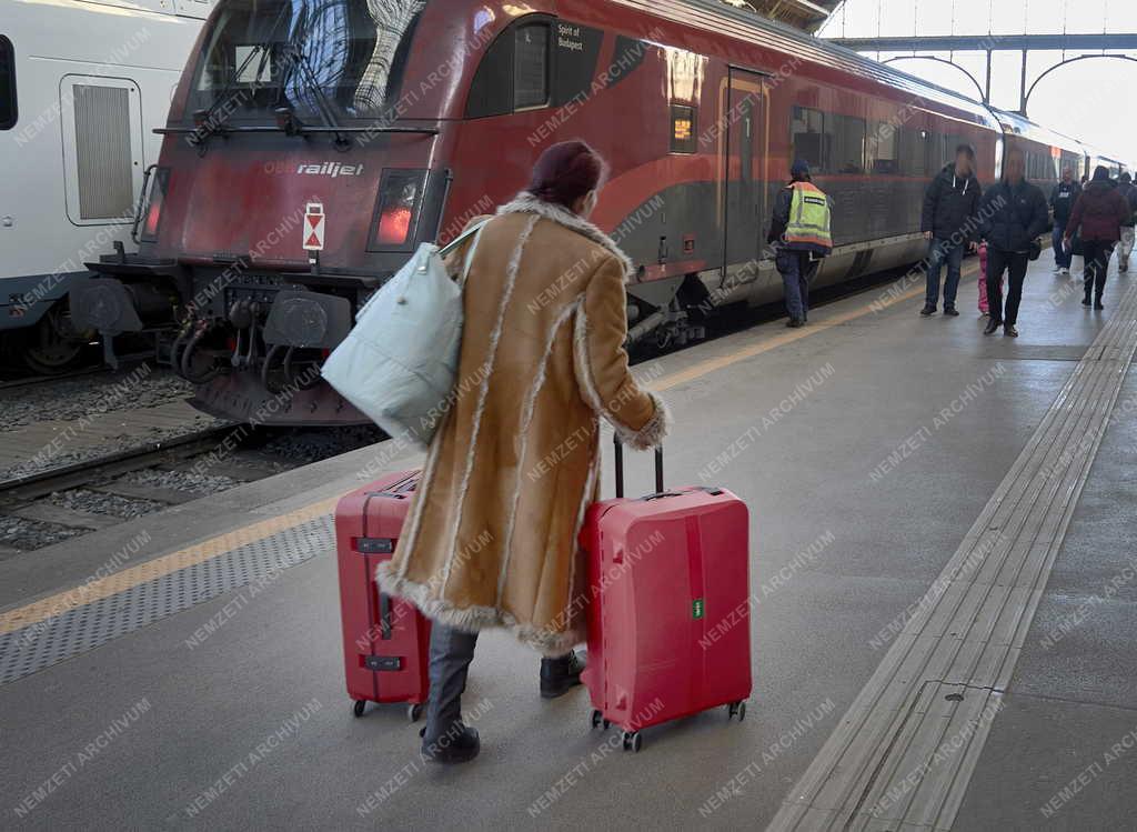 Közlekedés - Budapest - Keleti pályaudvar