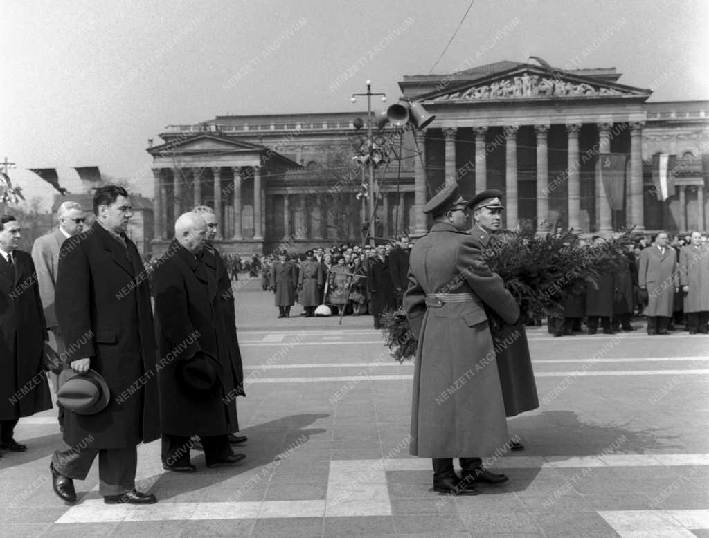 Külkapcsolat - Nyikita Szergejevics Hruscsov Magyarországon