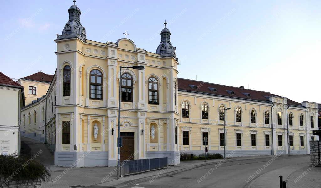 Városkép - Veszprém - Padányi Katolikus Iskola