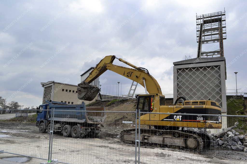 Épületbontás - Budapest - Bontják a Puskás Ferenc Stadiont