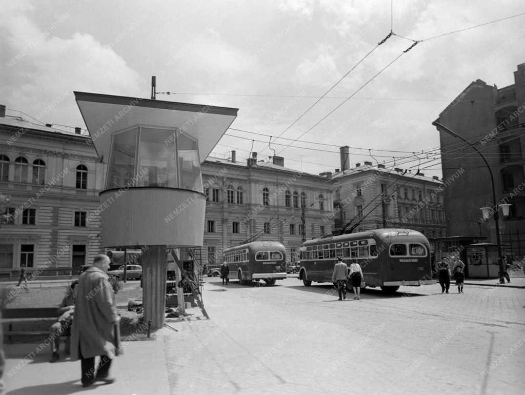 Városkép - Budapest - A Marx tér forgalma