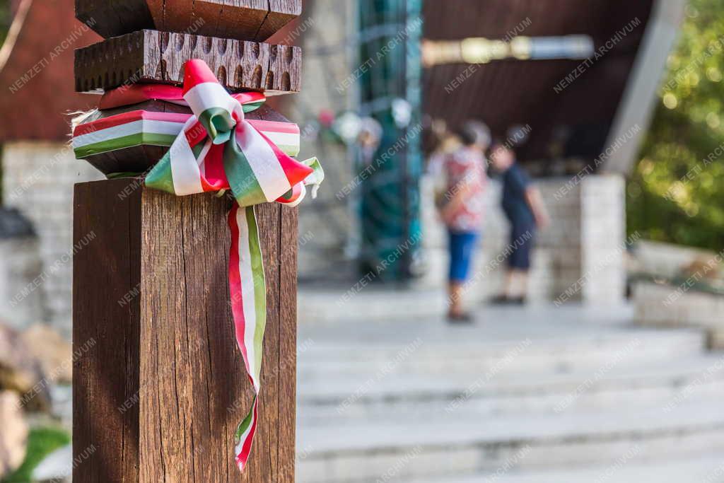 Nemzeti Emlékhely - Pákozd - Kopjafa