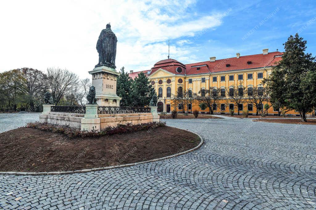 Műemlék épület - Nagyvárad - Püspöki palota