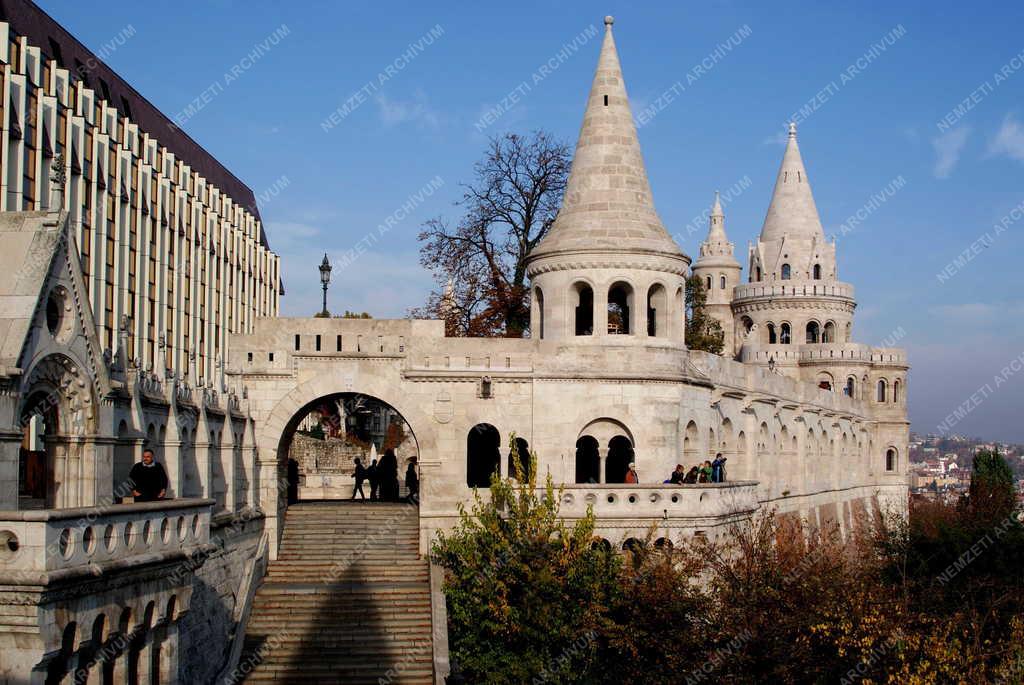 Városkép - Budapest - A Halászbástya és a Hotel Hilton a Várban