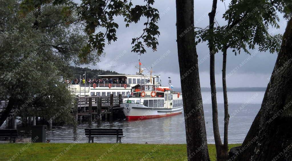 Idegenforgalom - Herreninsel - Kikötő a Herreninsel szigeten