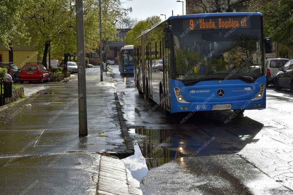 Közlekedés - Budapest - Eső után