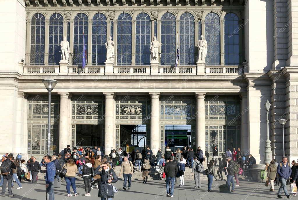 Közlekedés - Budapest - Keleti pályaudvar