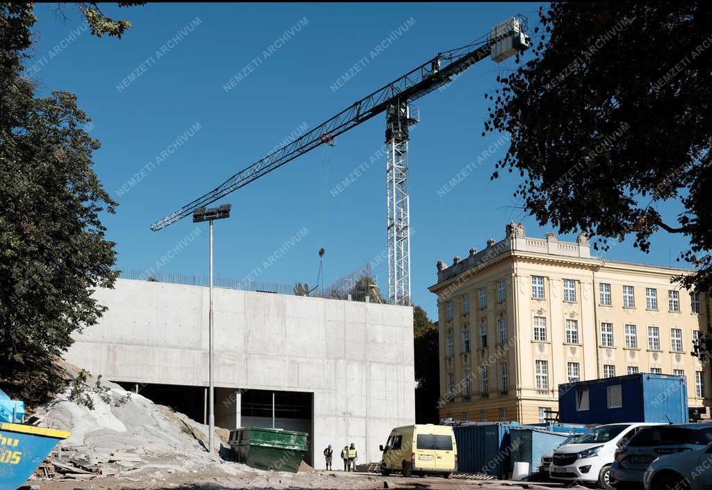 Építőipar - Budapest - Bővül a Budai Ciszterci Szent Imre Gimnázium 