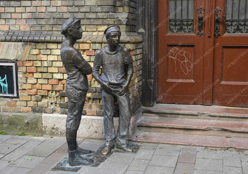 Köztéri szobor - Budapest - Pál utcai fiúk szobra