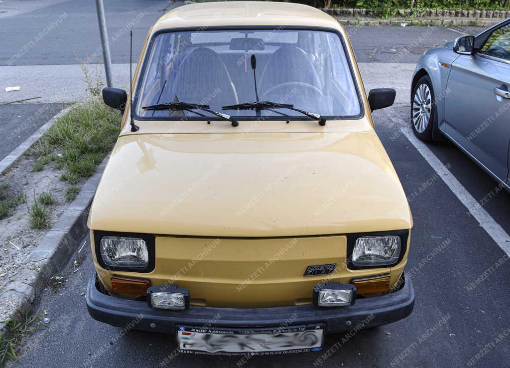 Jármű - Budapest - Veterán Polski Fiat 126p