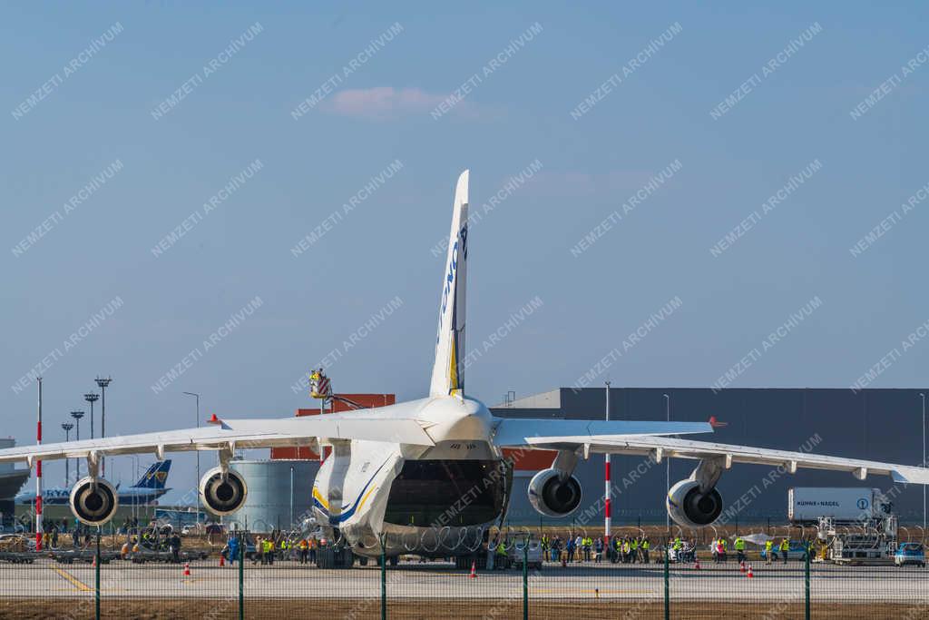 Légi szállítás - Budapest - Antonov Airlines