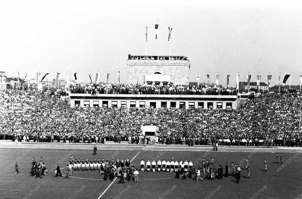 Sport - magyar-angol válogatott labdarúgó mérkőzés 