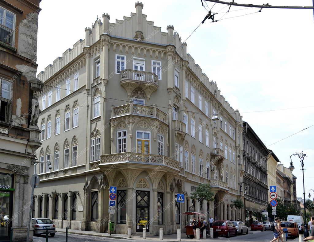 Épület - Budapest - A Pekáry-ház