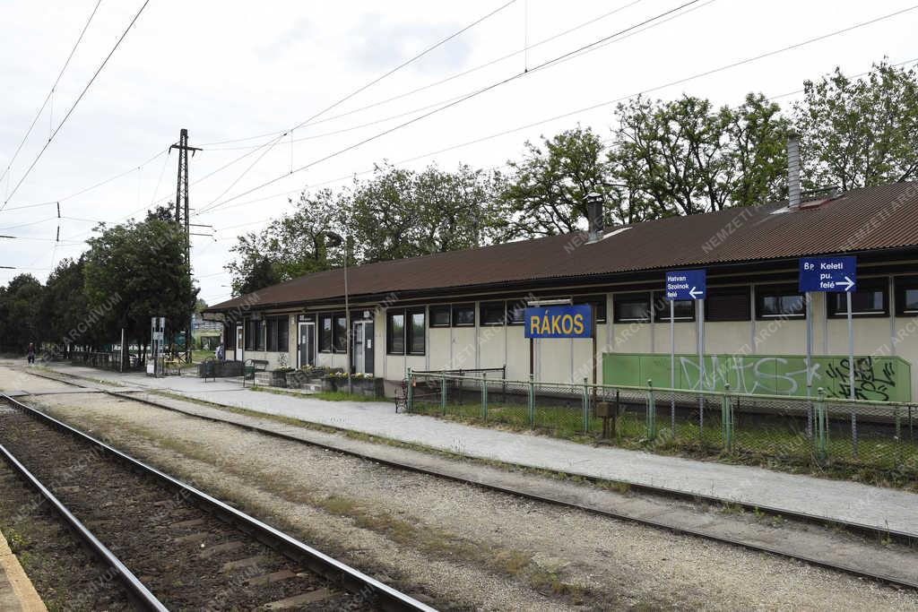 Közlekedés - Budapest - Rákos vasútállomás