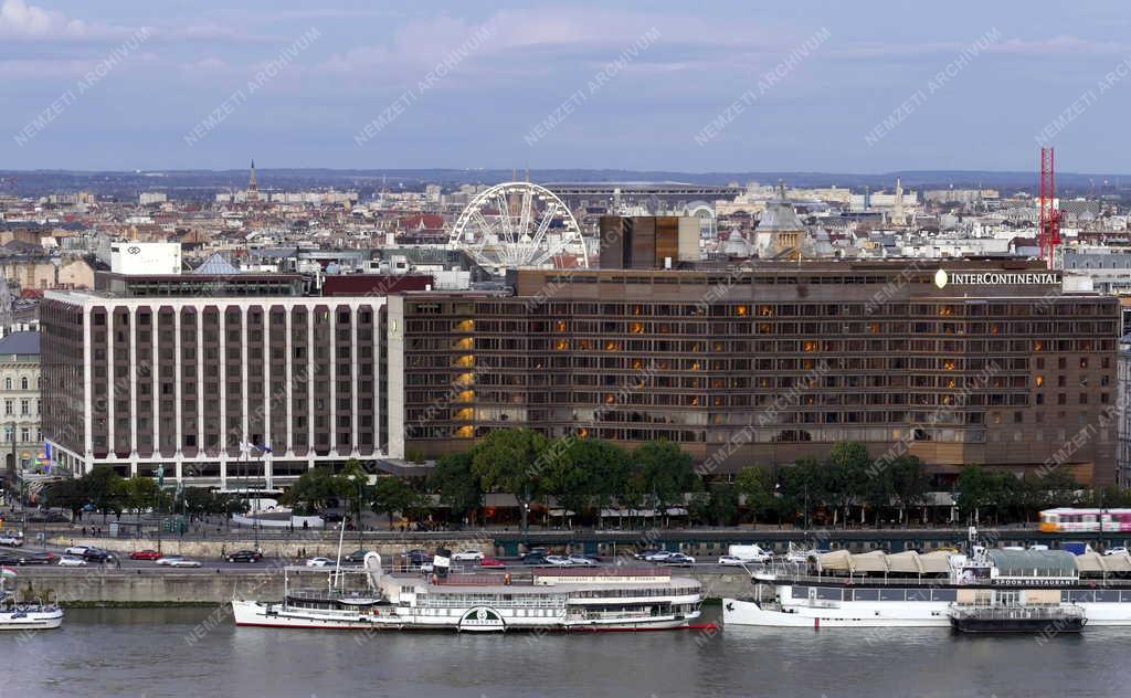 Városkép - Budapest - Szállodák a Duna-korzón