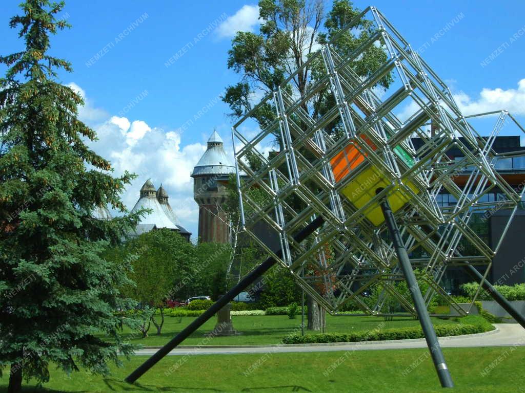 Városkép - Budapest - Rubik-kocka szobor Óbudán