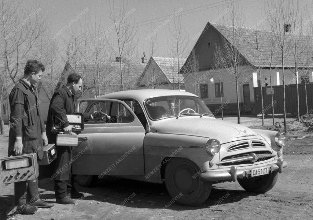 Szolgáltatás - Falusi helyszíni televízió- és rádió javítás