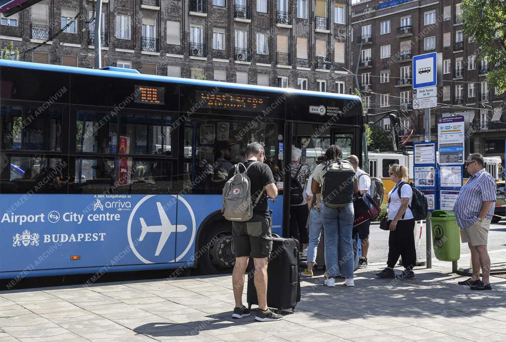 Közlekedés - Budapest - Közvetlen autóbuszjárat a belvárosból a repülőtérre