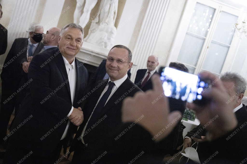 Orbán Viktor Varsóban