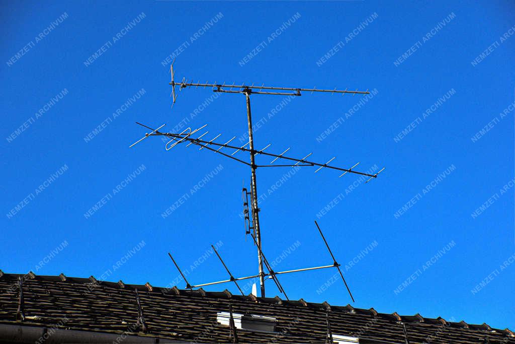 Távközlés - Budapest - Régi TV antennák