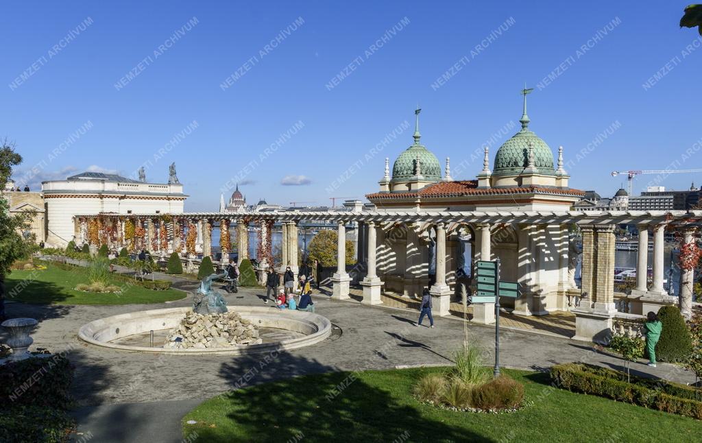 Városkép - Budapest - Várkert Bazár