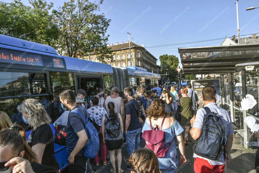 Közlekedés - Forgalom Zugló Vasútállomásnál