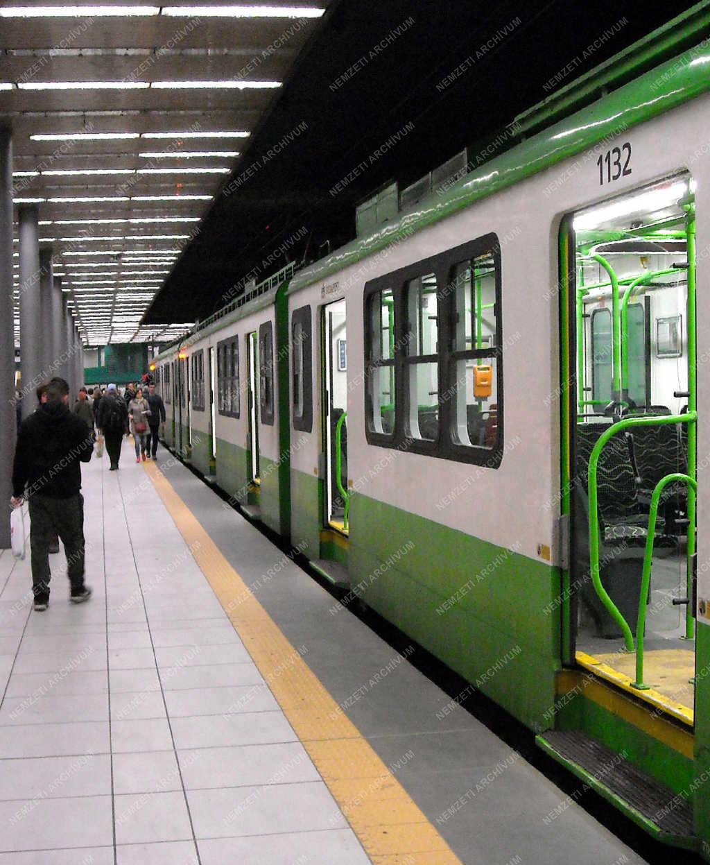 Közlekedés - Budapest - A H5-ös HÉV Batthyány téri végállomása