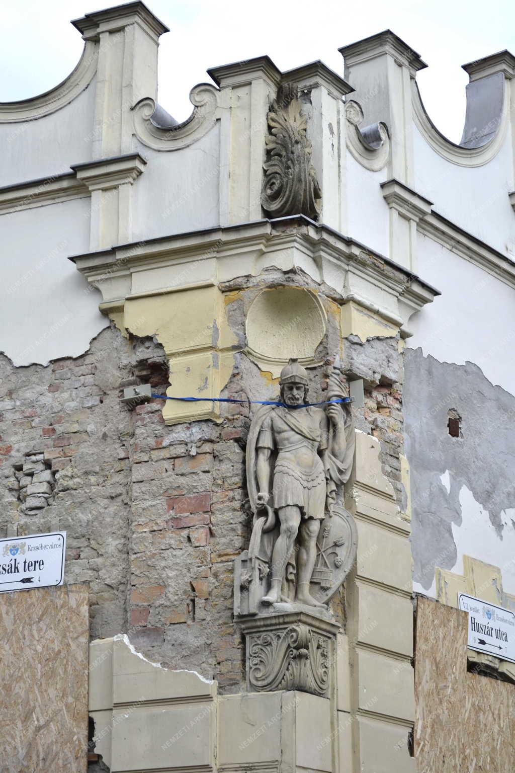 Műalkotás - Budapest - Szent Flórián szobor